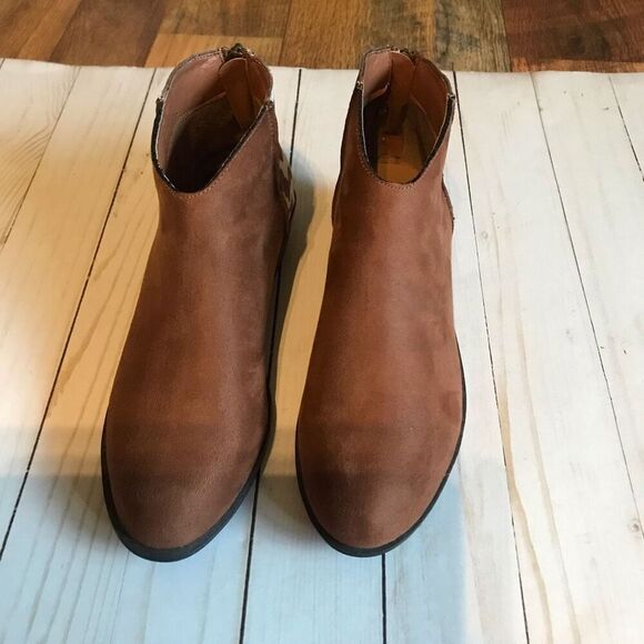 True Craft faux suede cow print brown cow print Ankle Boots SZ 6 - Picture 2 of 6